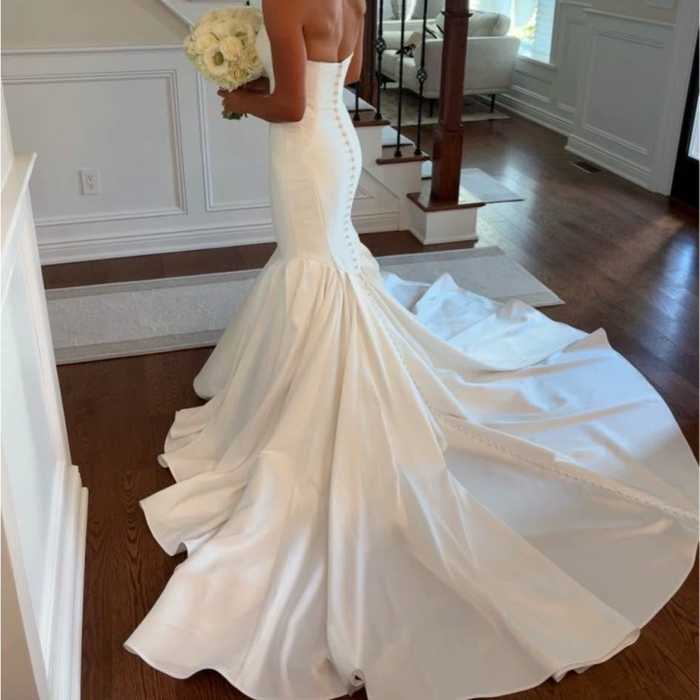 Rare, One-of-a-Kind Stella York Wedding Dress for Sale! Needs to be dry cleaned*